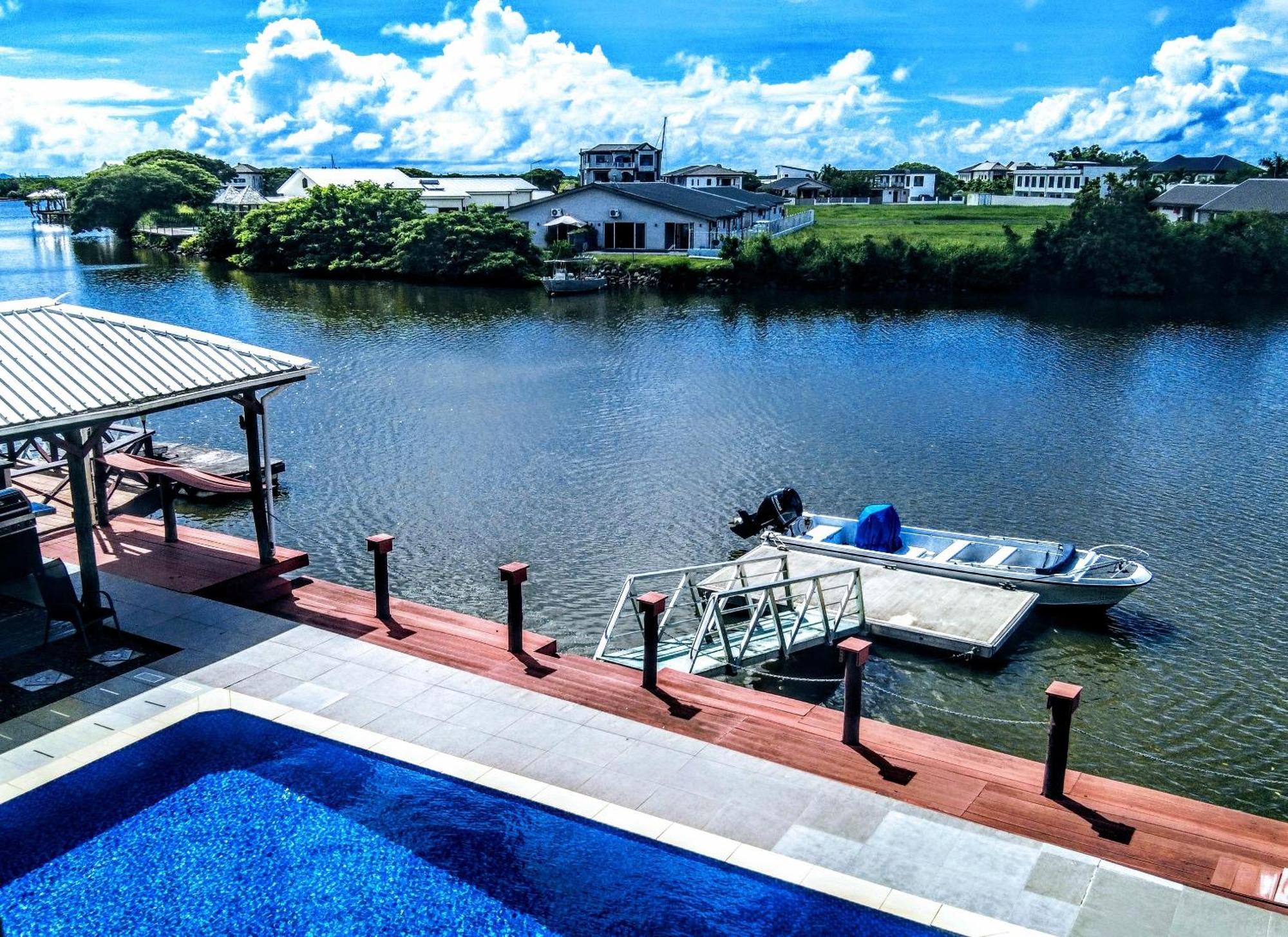Waterfront Sunset Apartment نادي المظهر الخارجي الصورة